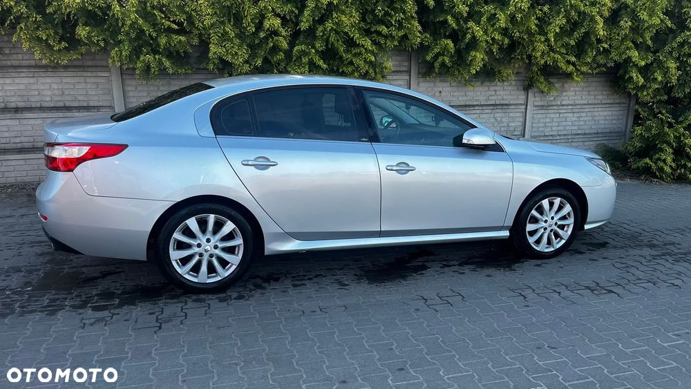 Renault Latitude - 4