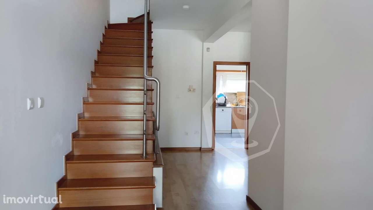 MORADIA T3+1  OIÃ - ARRENDAMENTO - Grande imagem: 4/24