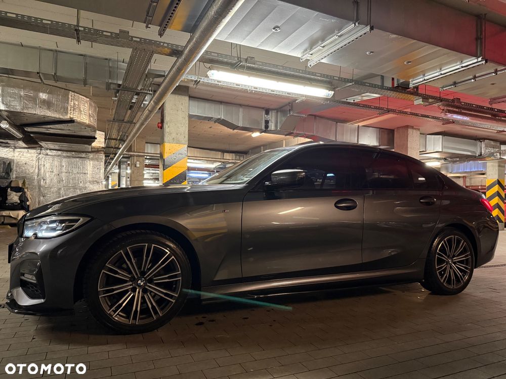 BMW Seria 3 318i M Sport - 10