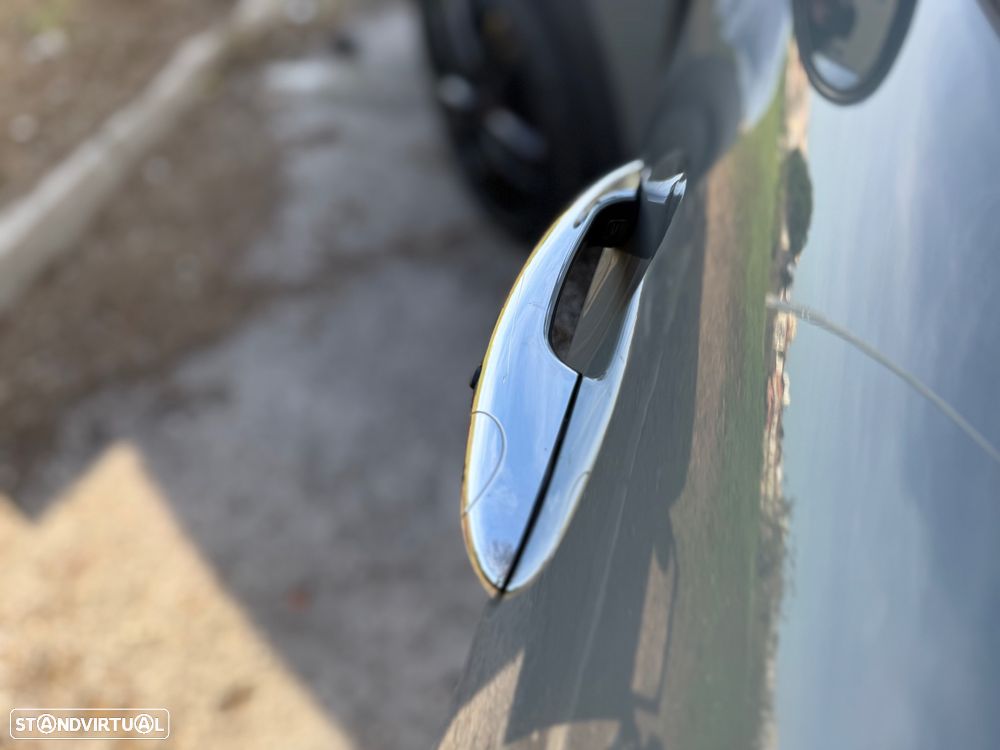 MINI 5 Portas Cooper D - 32