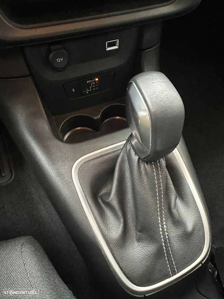 Citroën C3 1.2 PureTech Shine EAT6 - 11