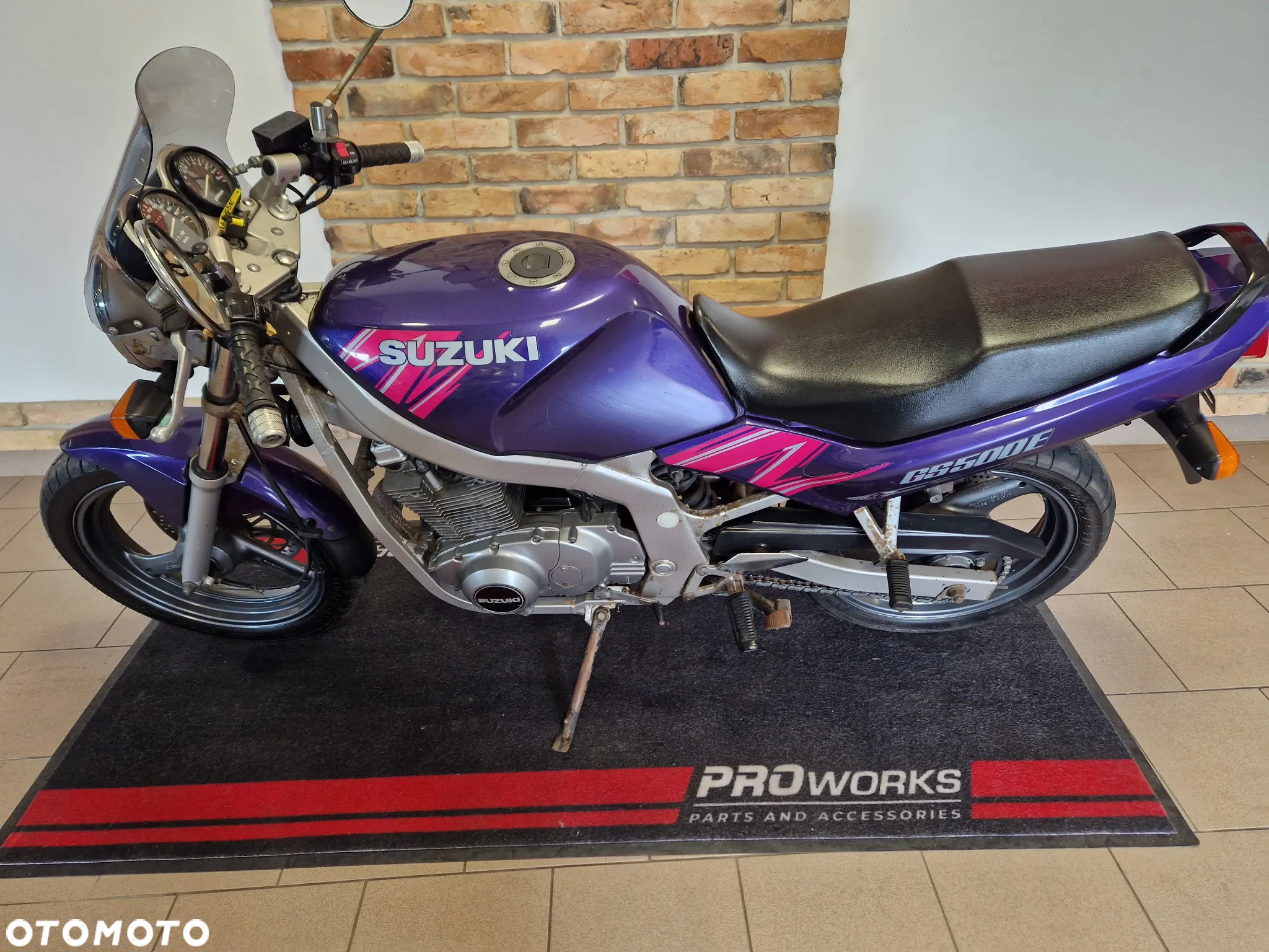 Suzuki GS - 9