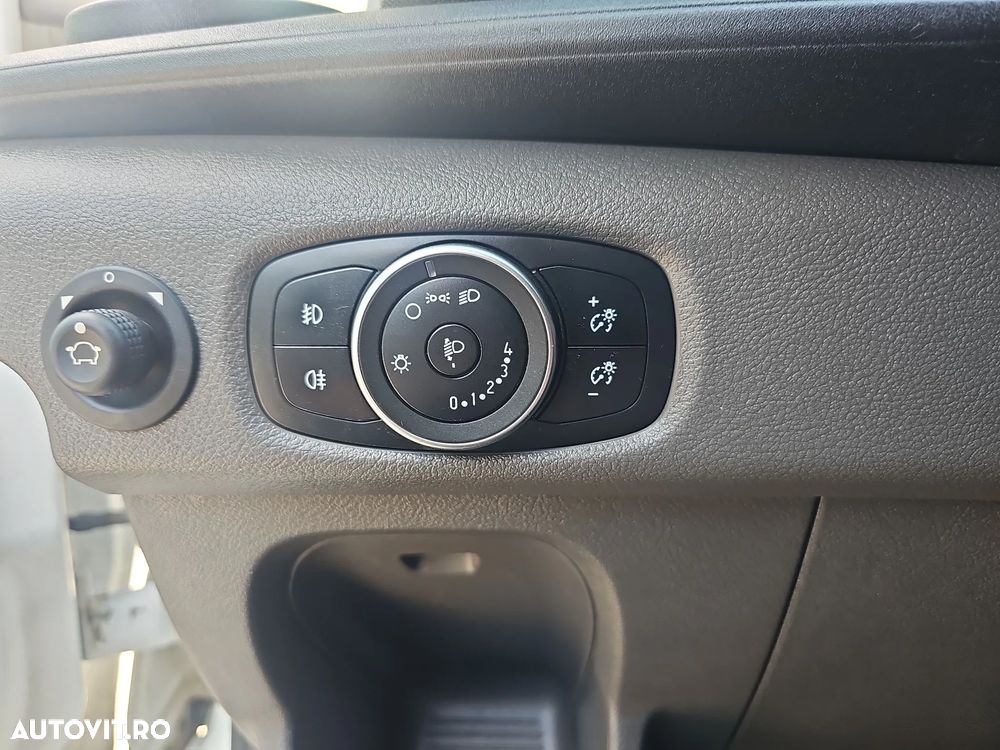 Ford Transit - 12