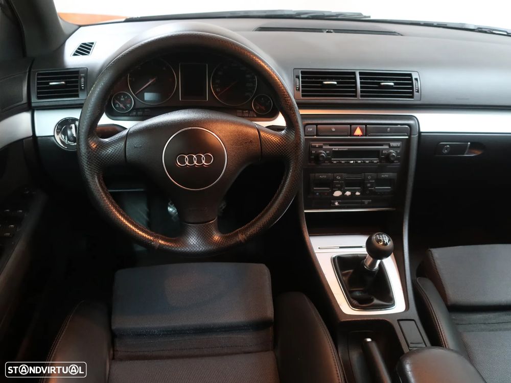 Audi A4 Avant 1.9 TDI m6 S-Line - 18