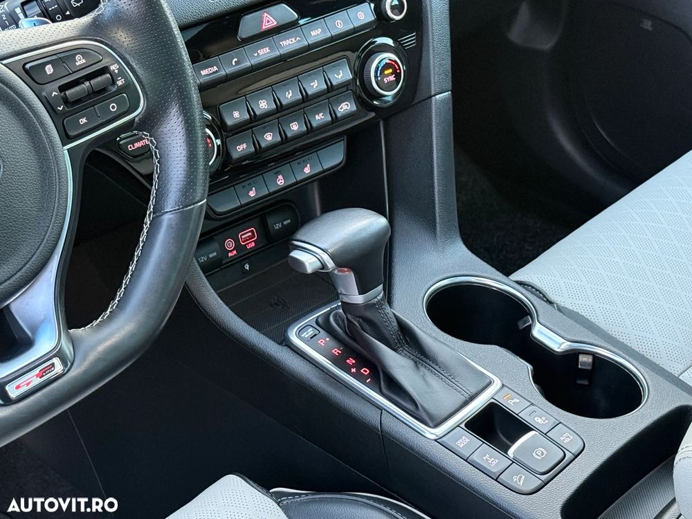 Kia Sportage 2,0 CRDI AWD Aut. GT Line - 12