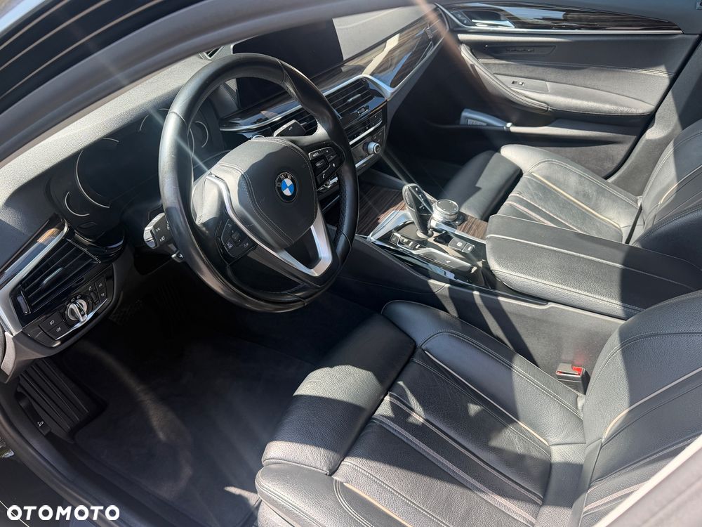 BMW Seria 5 520d Luxury Line sport - 6