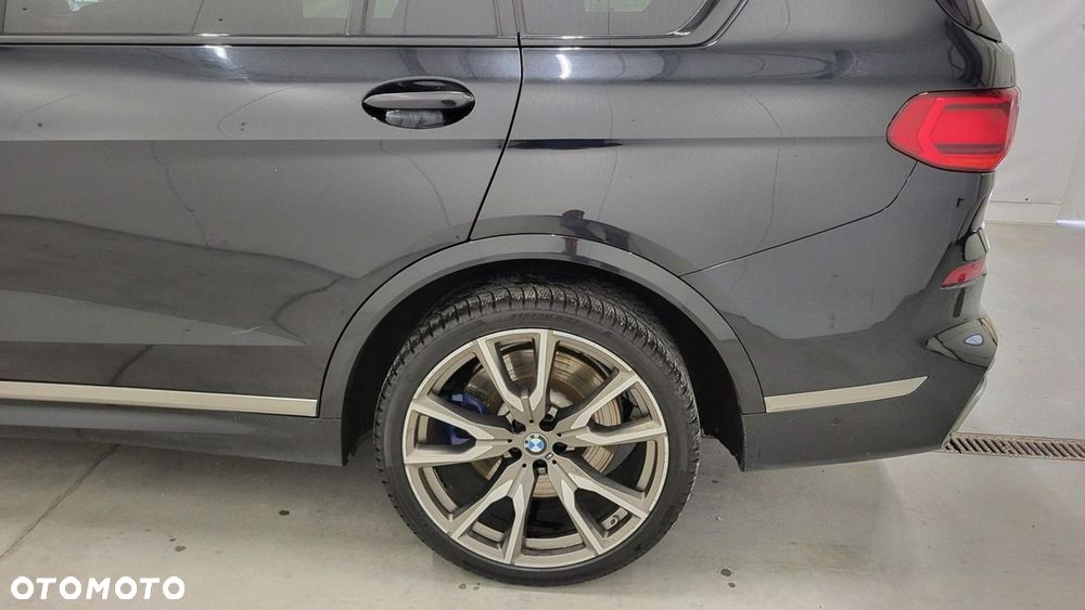 BMW X7 M50i sport - 9