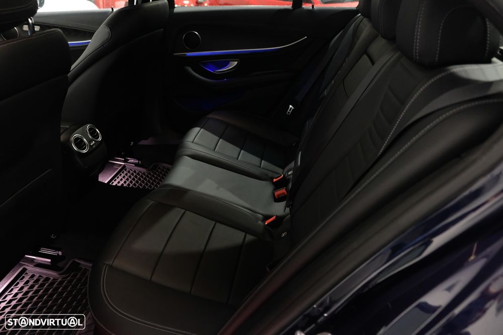 Mercedes-Benz E 300 de AMG Line - 10