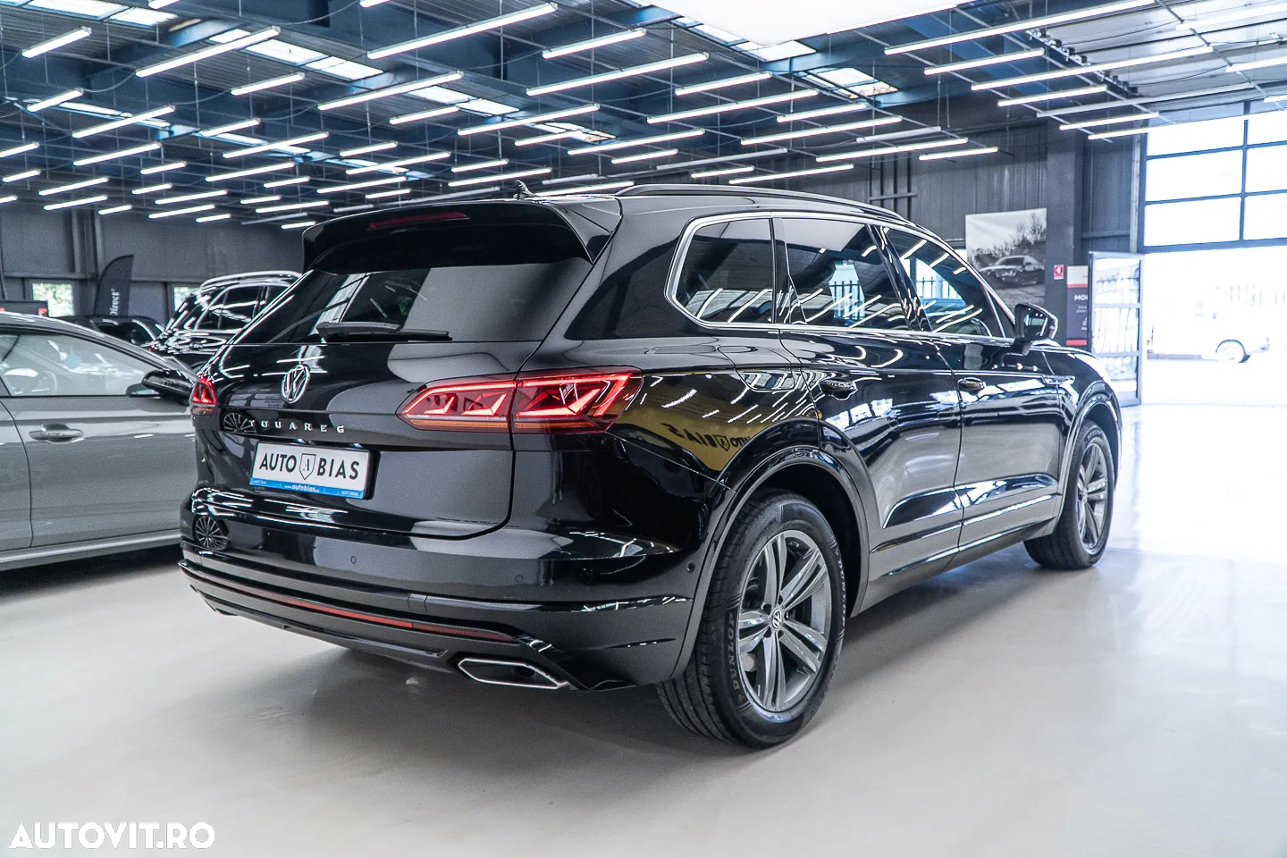 Volkswagen Touareg 3.0 V6 TDI 4Motion DPF Automatik R-Line - 7