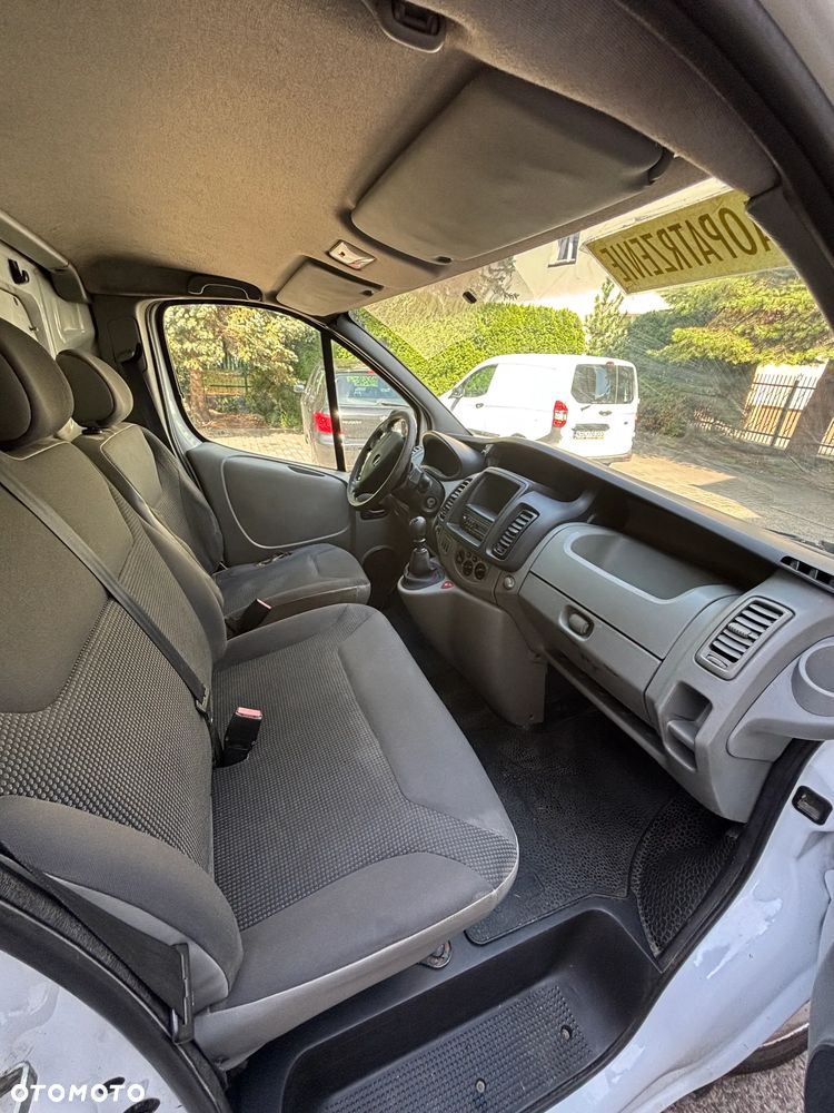 Opel Vivaro - 11