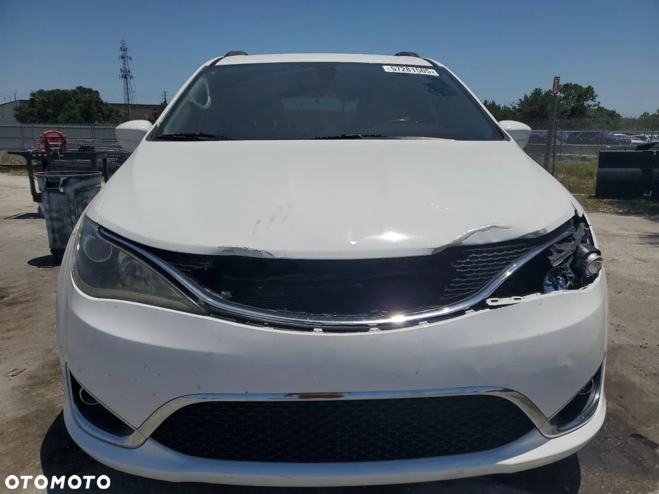 Chrysler Pacifica - 5