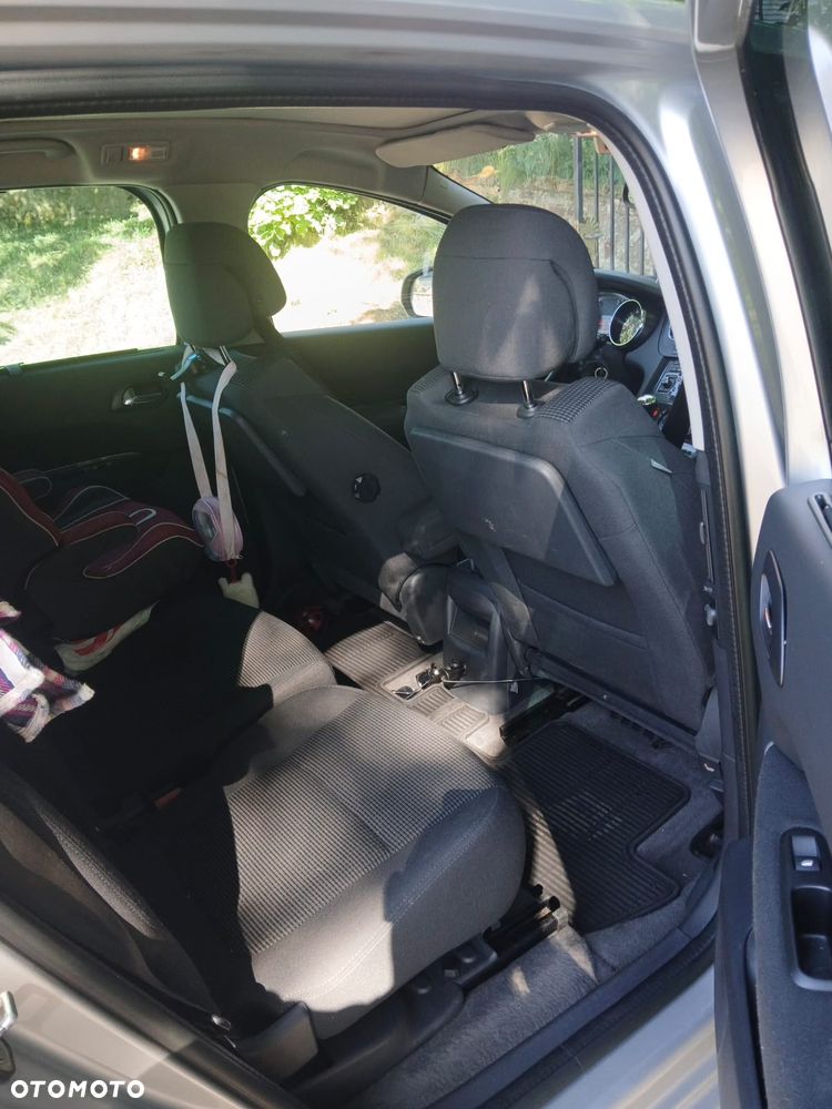 Peugeot 5008 - 3