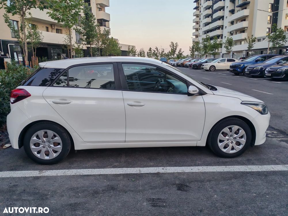 HYUNDAI i20 2018 — imagine 5