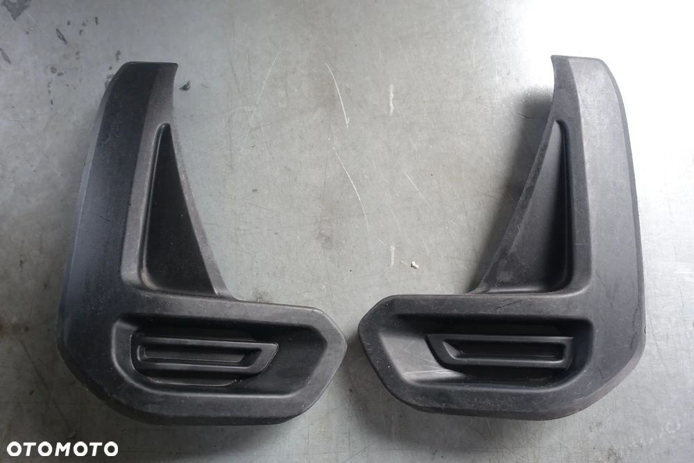 KRATKA ZDERZAKA LEWA PRAWA HILUX