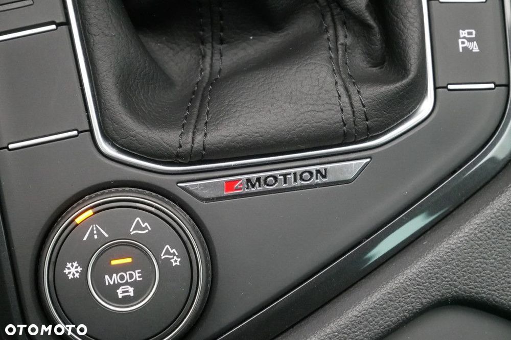 Volkswagen Tiguan 2.0 TSI 4Mot Elegance DSG - 28