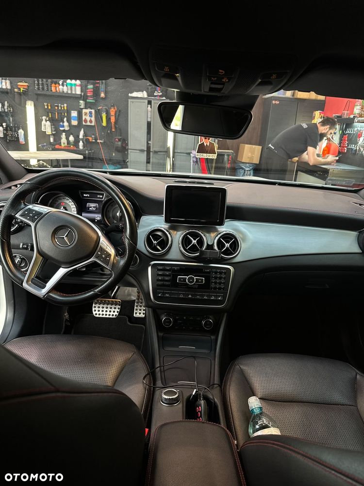 Mercedes-Benz GLA 250 4-Matic - 13