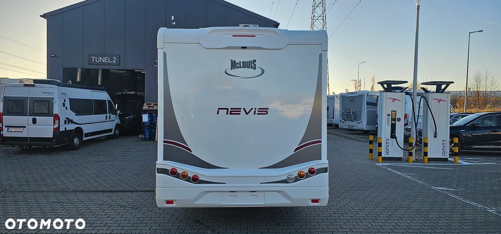 McLOUIS NEVIS 879G - 35