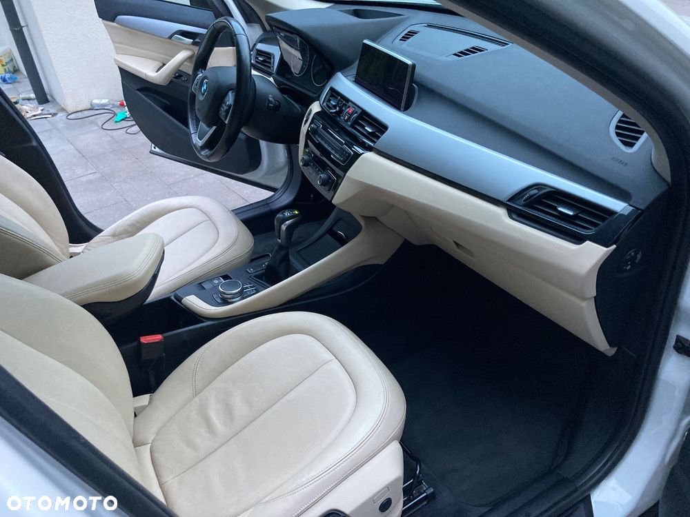 BMW X1 xDrive20i - 13