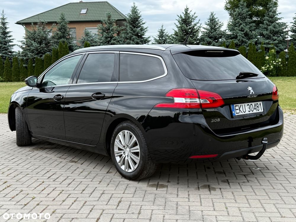 Peugeot 308 - 8