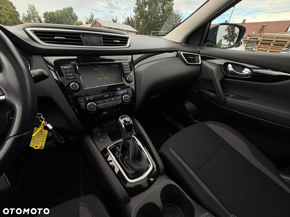 Nissan Qashqai 1.3 DIG-T DCT N-CONNECTA - 31