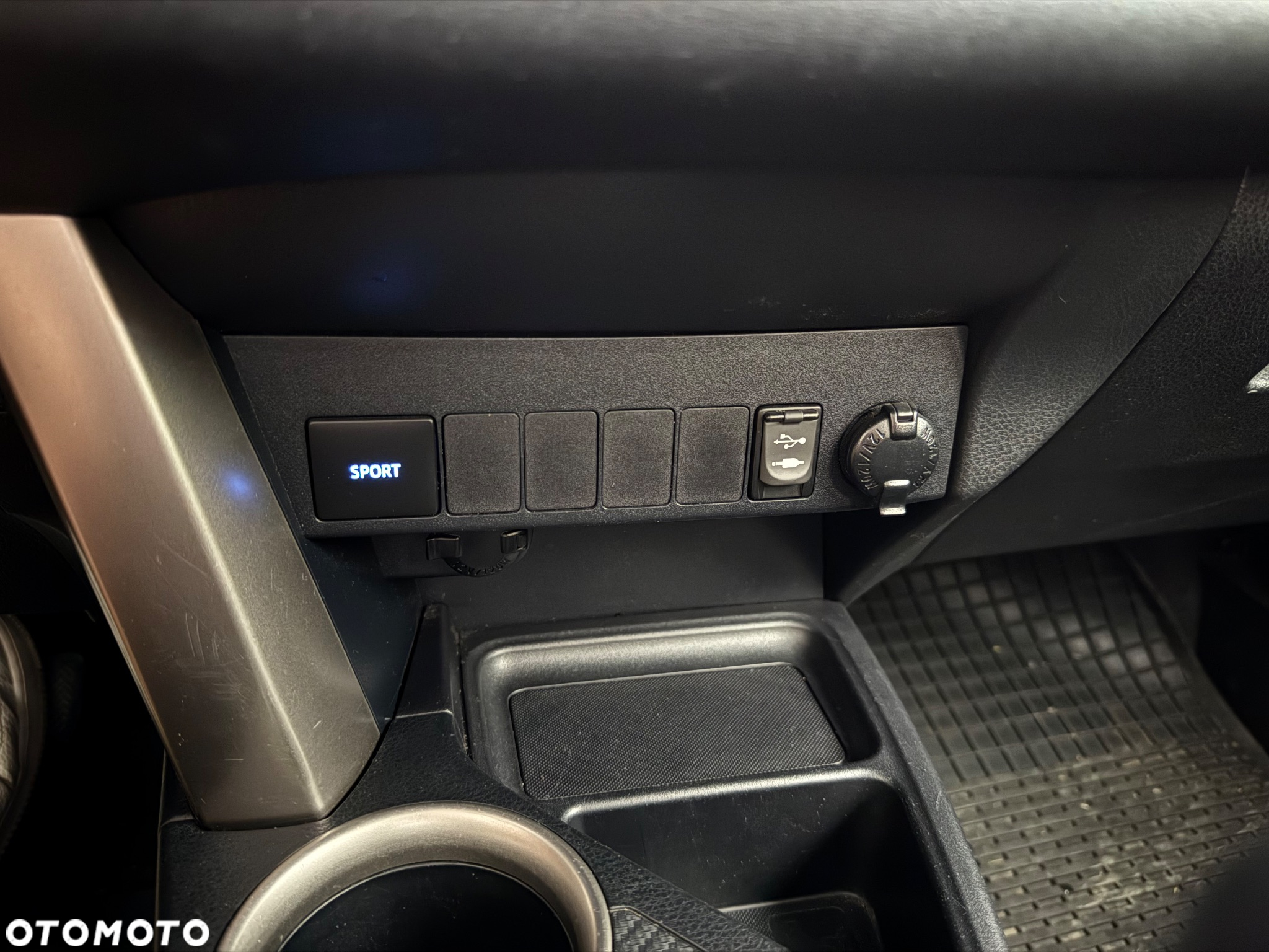 Toyota RAV4 2.0 D-4D Active - 21
