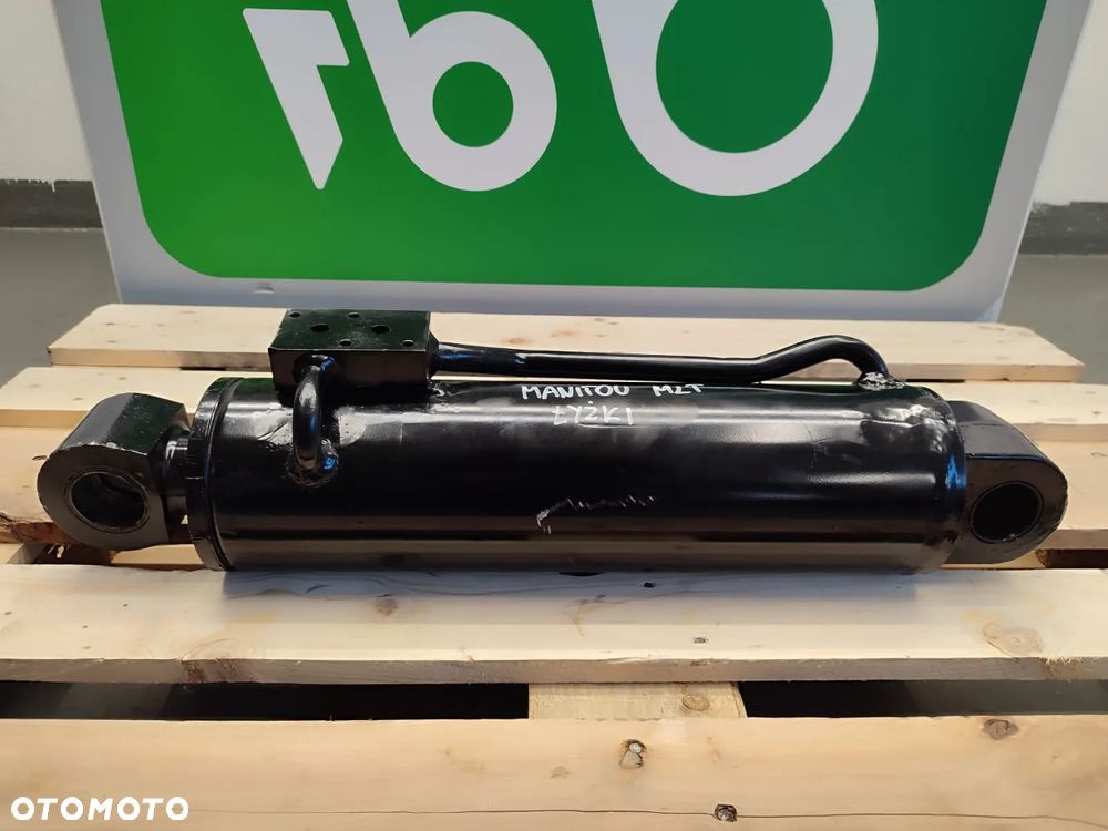 Siłownik hydrauliczny poziomowania karetki MANITOU MLT - 5