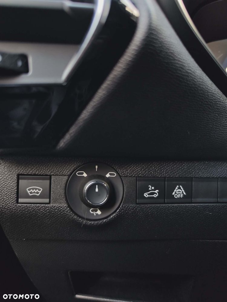 DS Automobiles DS 7 Crossback 2.0 BlueHDi Performance Line + - 30