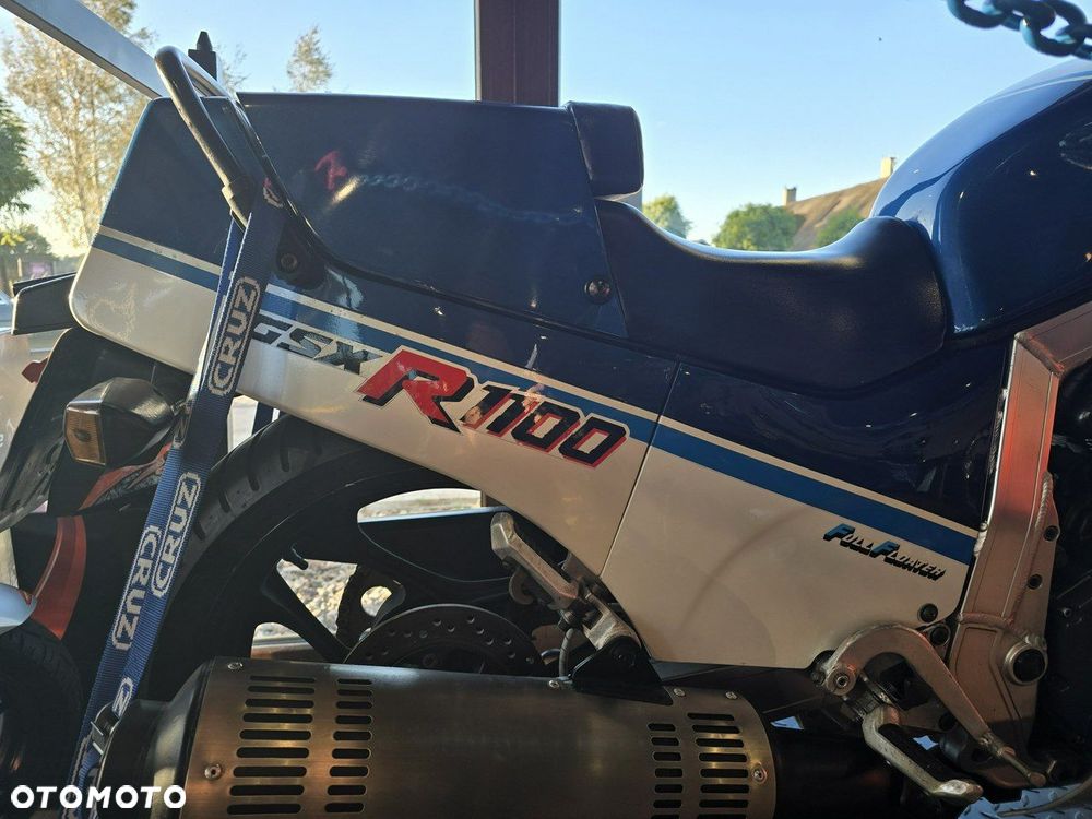 Suzuki GSX-R - 6
