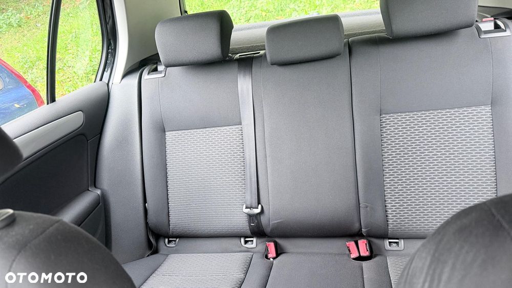 Volkswagen Golf 1.6 TDI Comfortline - 8