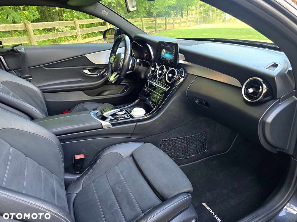 Mercedes-Benz Klasa C 300 4MATIC 9G-TRONIC - 17