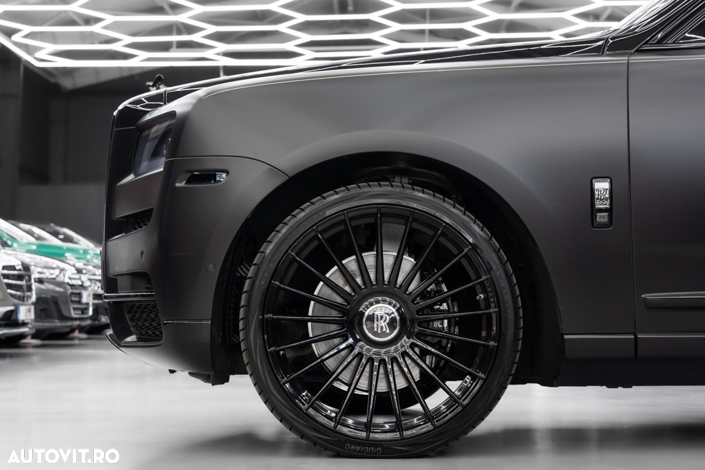 Rolls-Royce Cullinan Standard - 8
