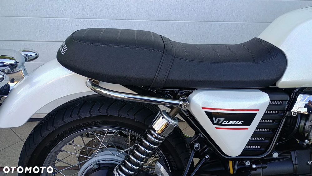 Moto Guzzi V7 - 28