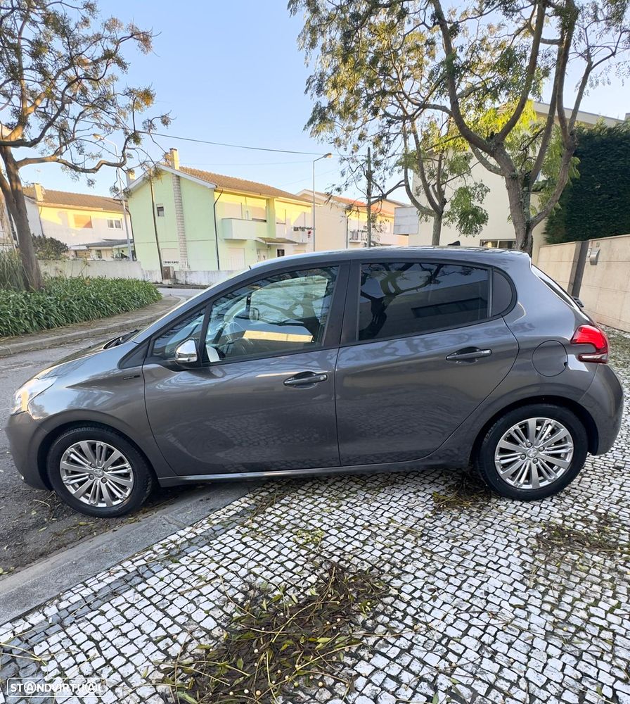 Peugeot 208 1.2 PureTech Signature - 7