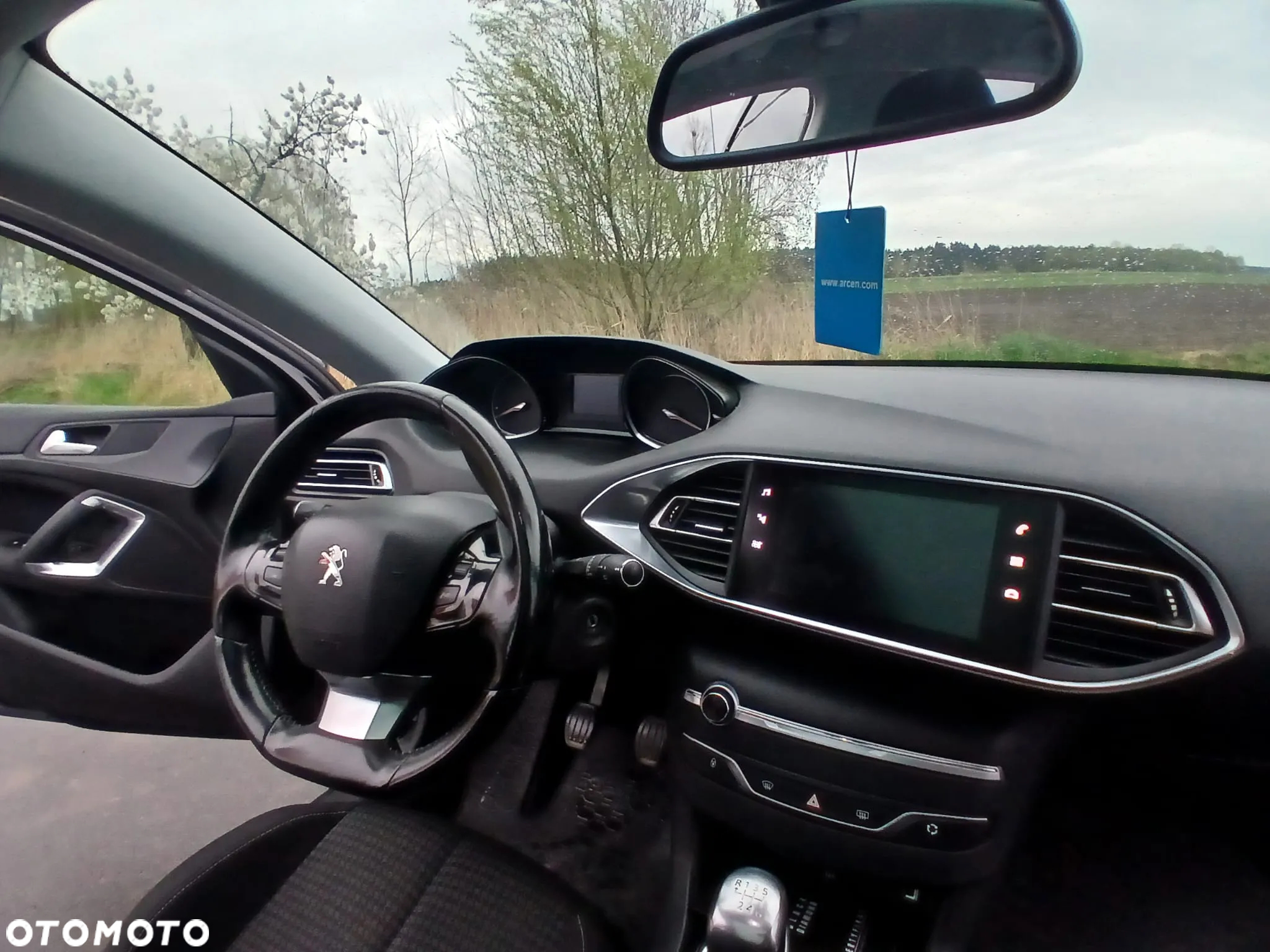 Peugeot 308 - 8