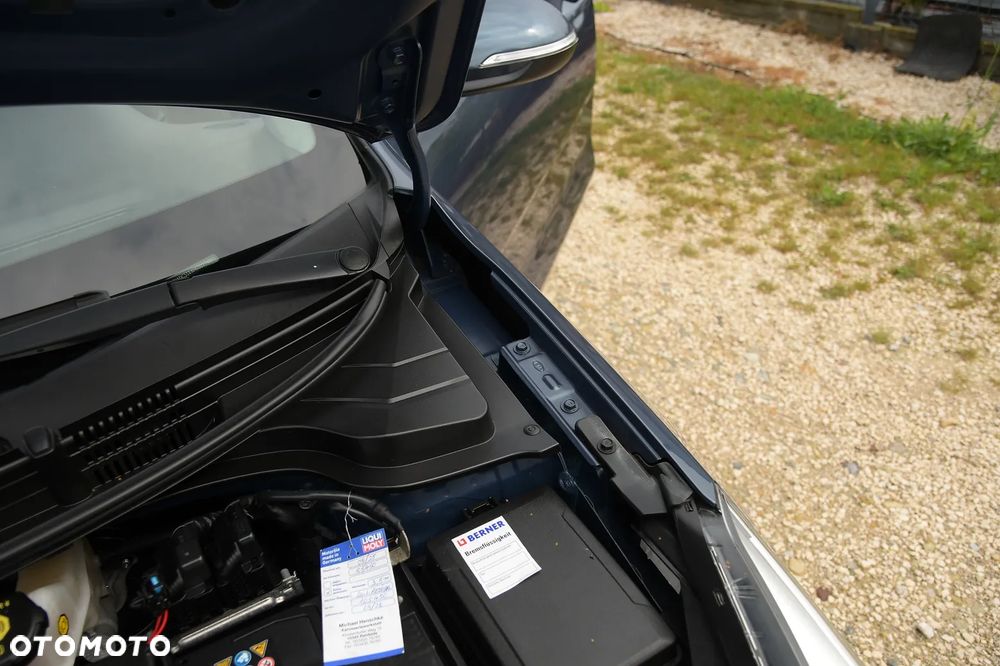 Kia Rio 1.4 L - 35