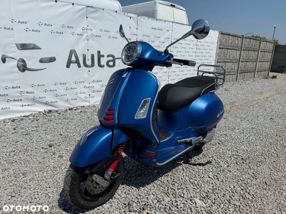 Piaggio Vespa - 2