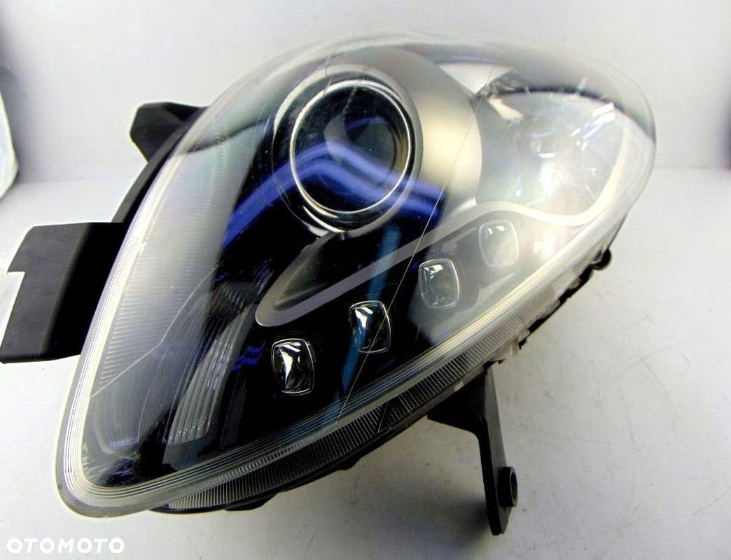 LAMPA REFLEKTOR PRAWY PRZÓD XENON ALFA ROMEO GIULIETTA (10-20) UK - 1
