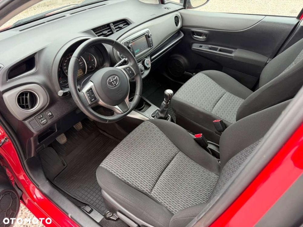 Toyota Yaris - 33