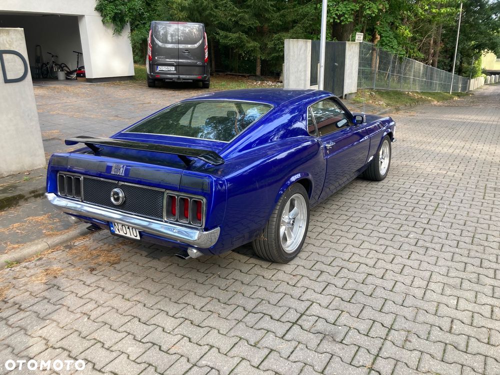 Ford Mustang - 6