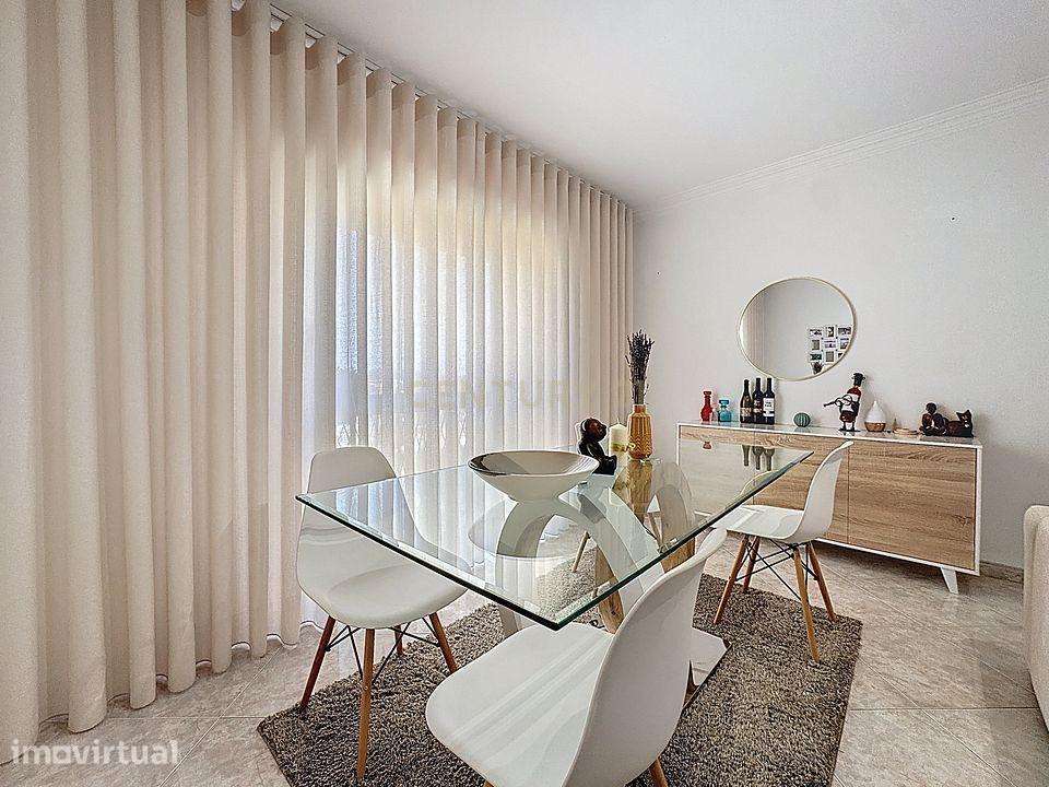 Fabuloso T2 Quinta do Conde com arrecadação - Grande imagem: 4/19