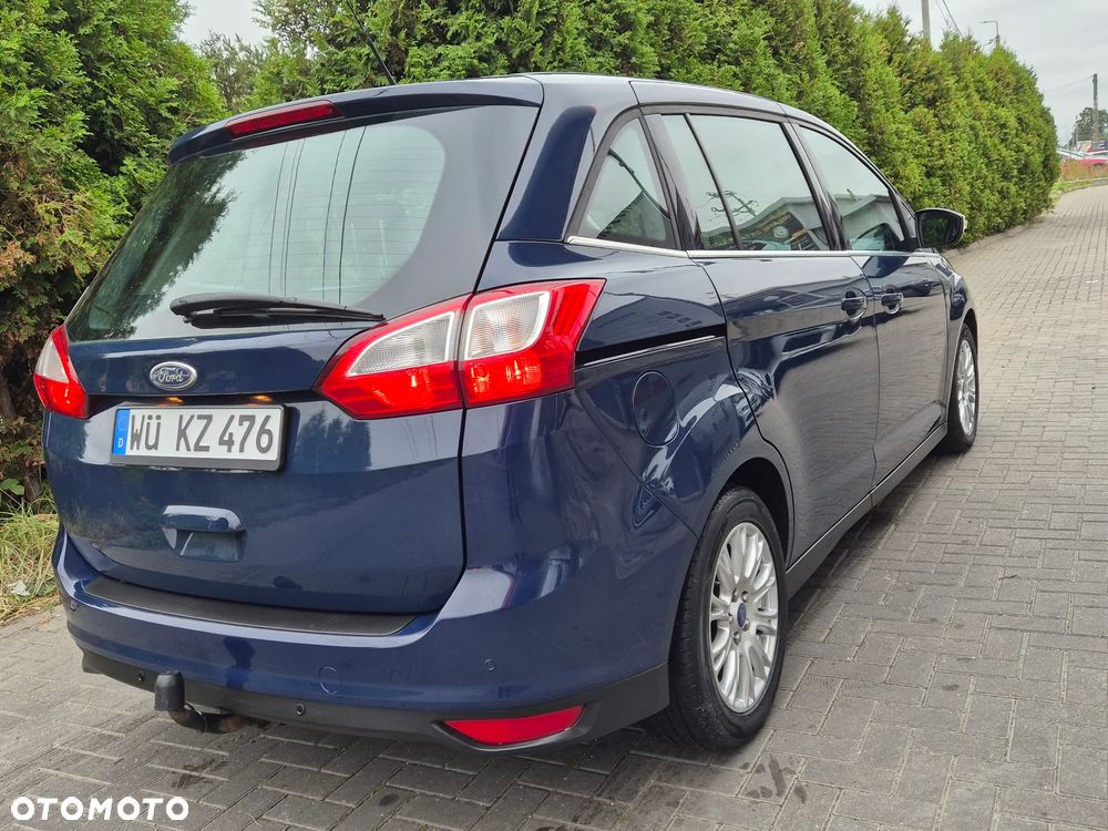 Ford Grand C-MAX - 11