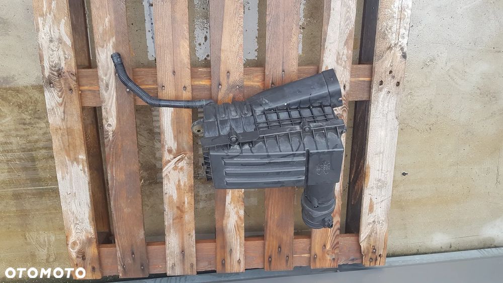 VW GOLF VI 2.0 TDI PASSAT  B7 OBUDOWA FILTRA POWIETRZA 3C0129601 - 1