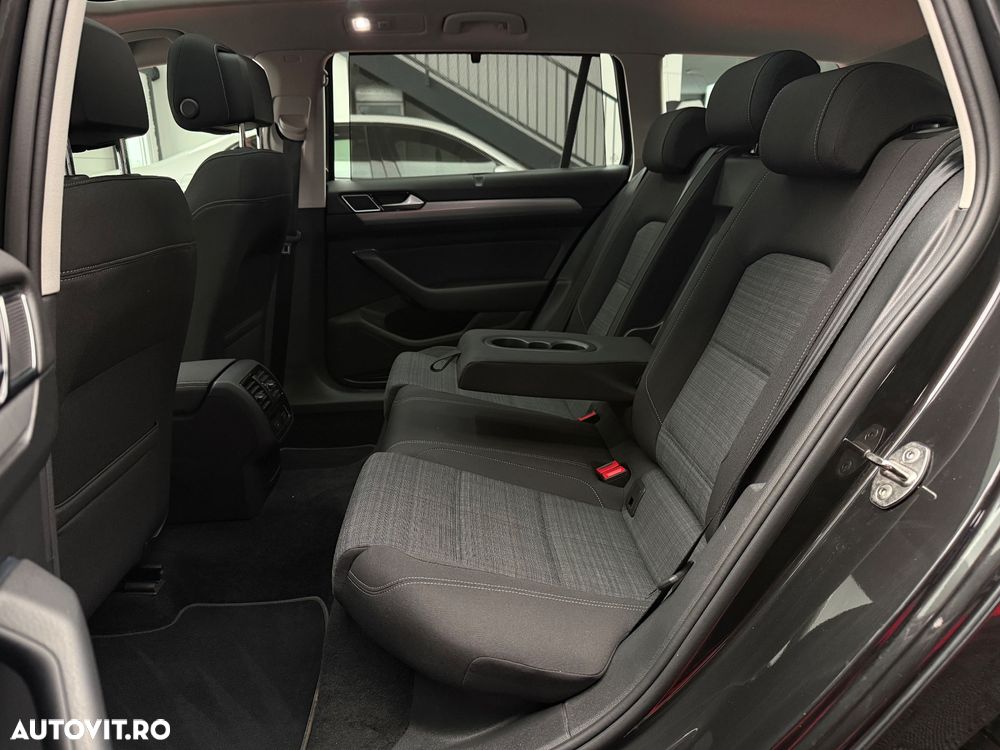 Volkswagen Passat 2.0 TDI SCR Business - 22