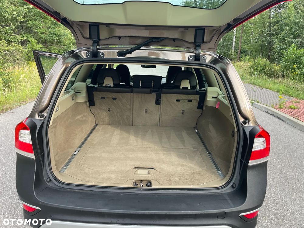 Volvo XC 70 T6 AWD Momentum - 11