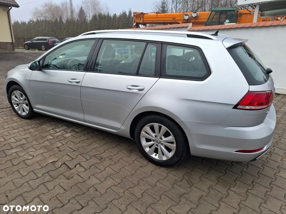 Volkswagen Golf Variant 1.6 TDI SCR DSG Comfortline - 8