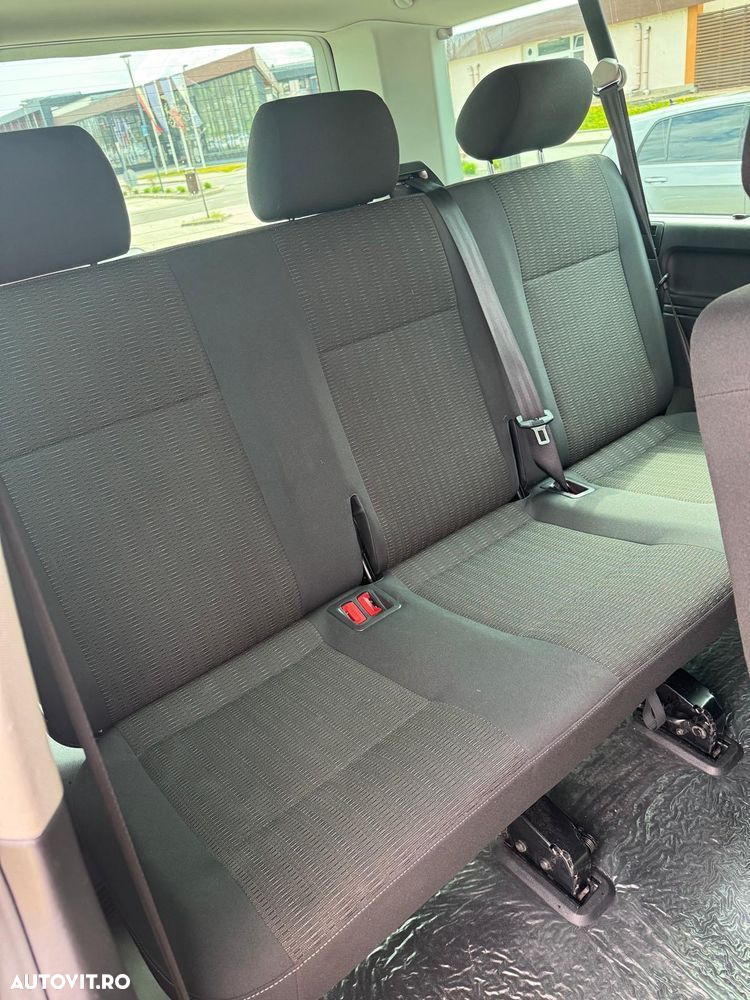 Volkswagen Caravelle - 7
