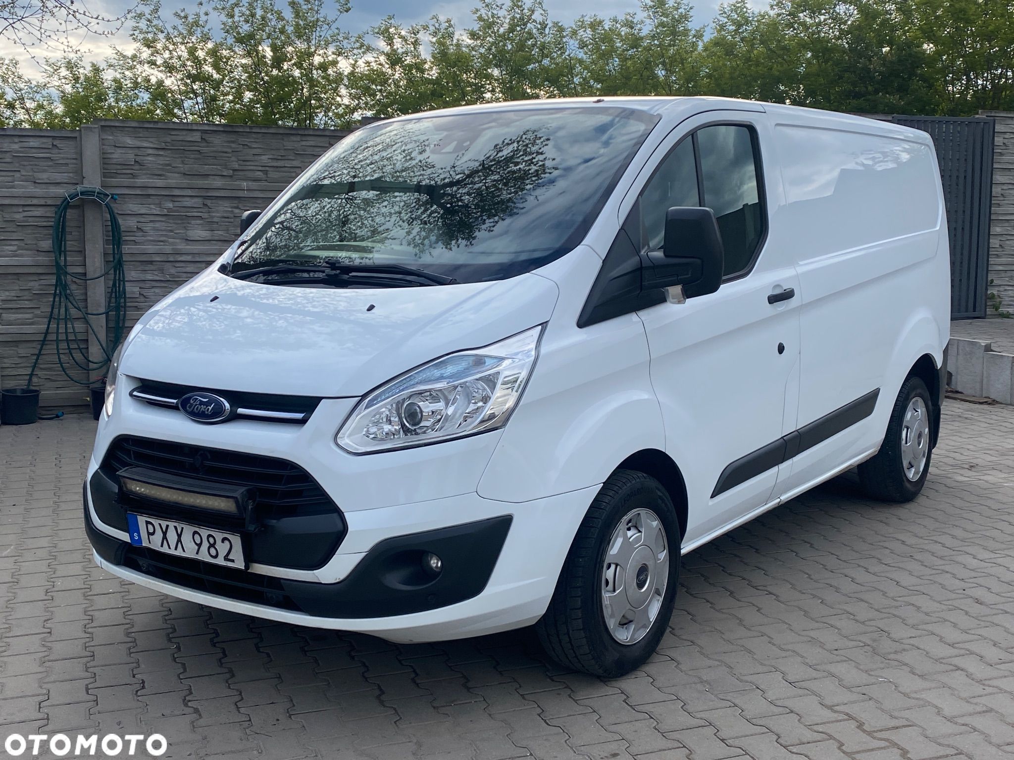 Ford TRANSIT CUSTOM - 1