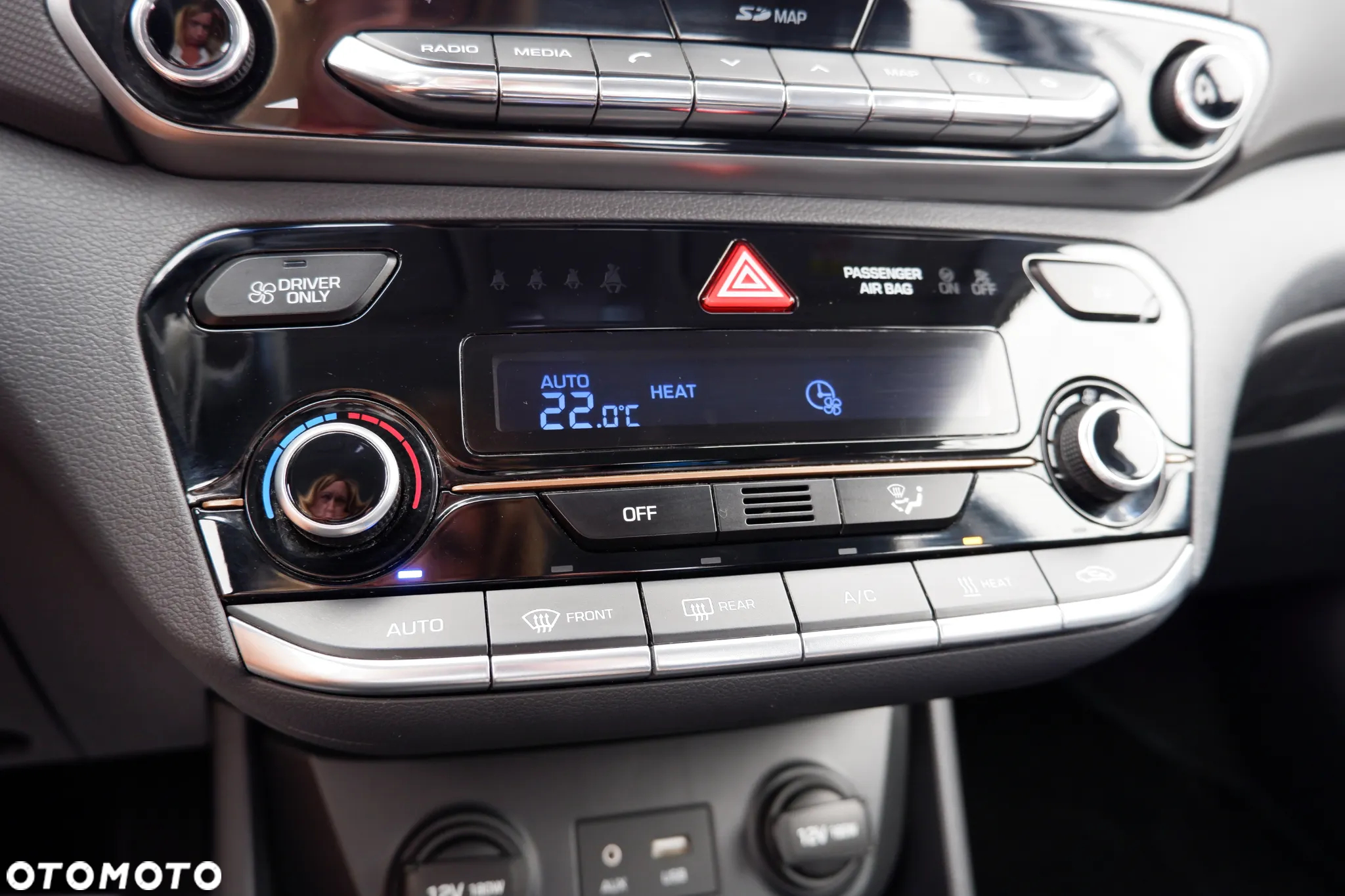 Hyundai IONIQ - 23