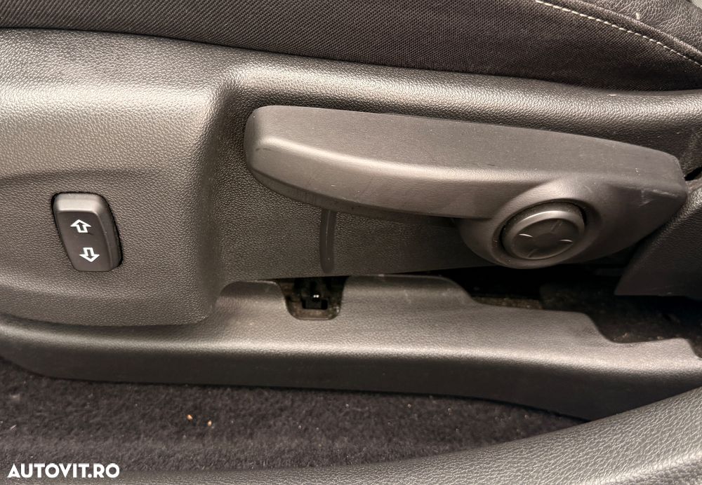 Opel Astra 1.5 D Start/Stop Business Elegance - 25