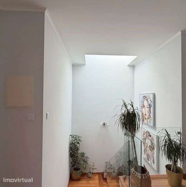 Moradia geminada à venda na Carvalha - Portelinha - Grande imagem: 4/12
